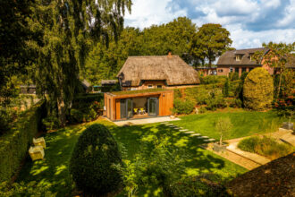 Hoe een mantelzorgwoning of tuinkantoor steeds vaker een plek van rust en comfort wordt